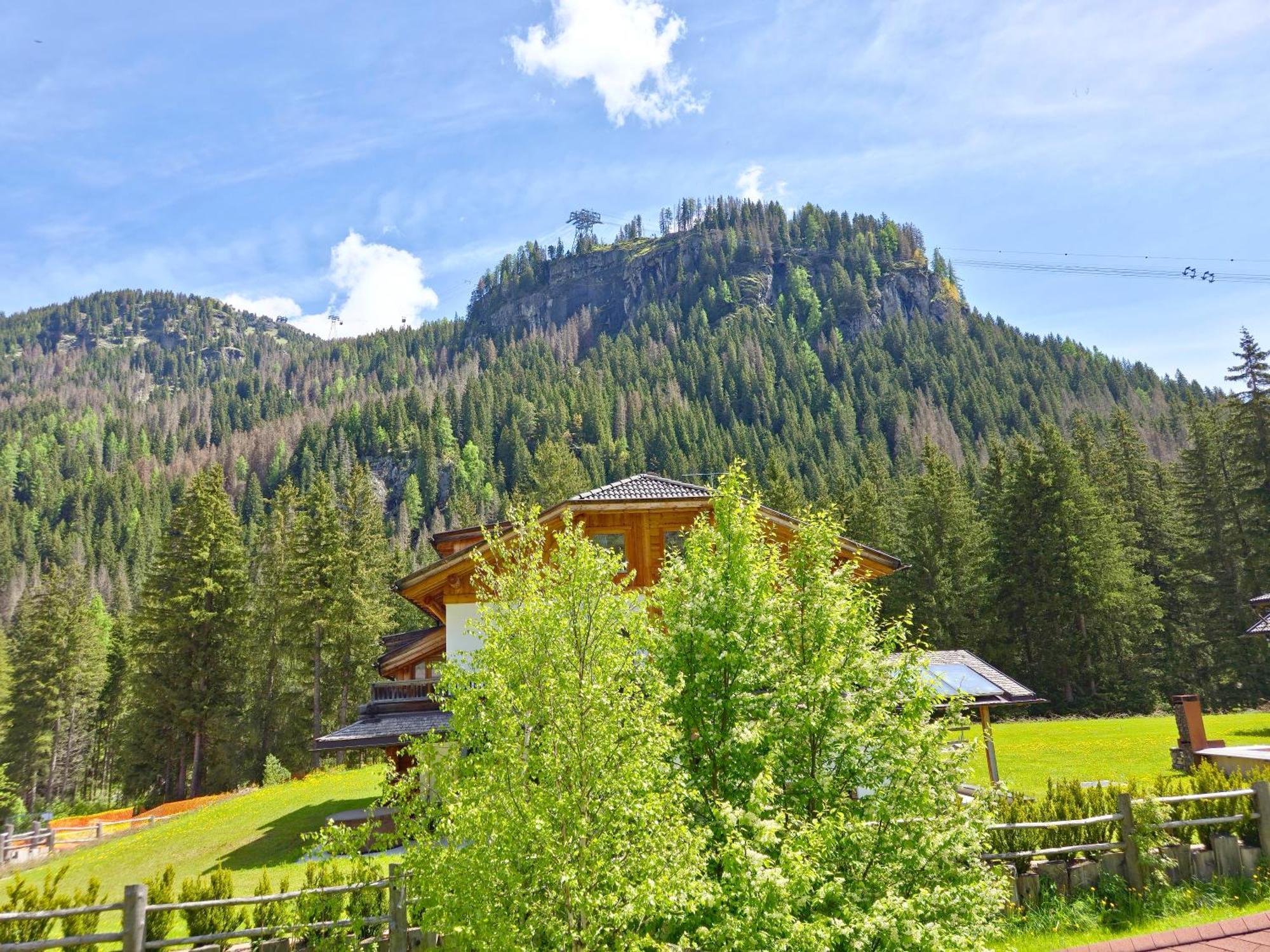 Residence Villa Flora By Ama Val Di Fassa Canazei Exterior foto